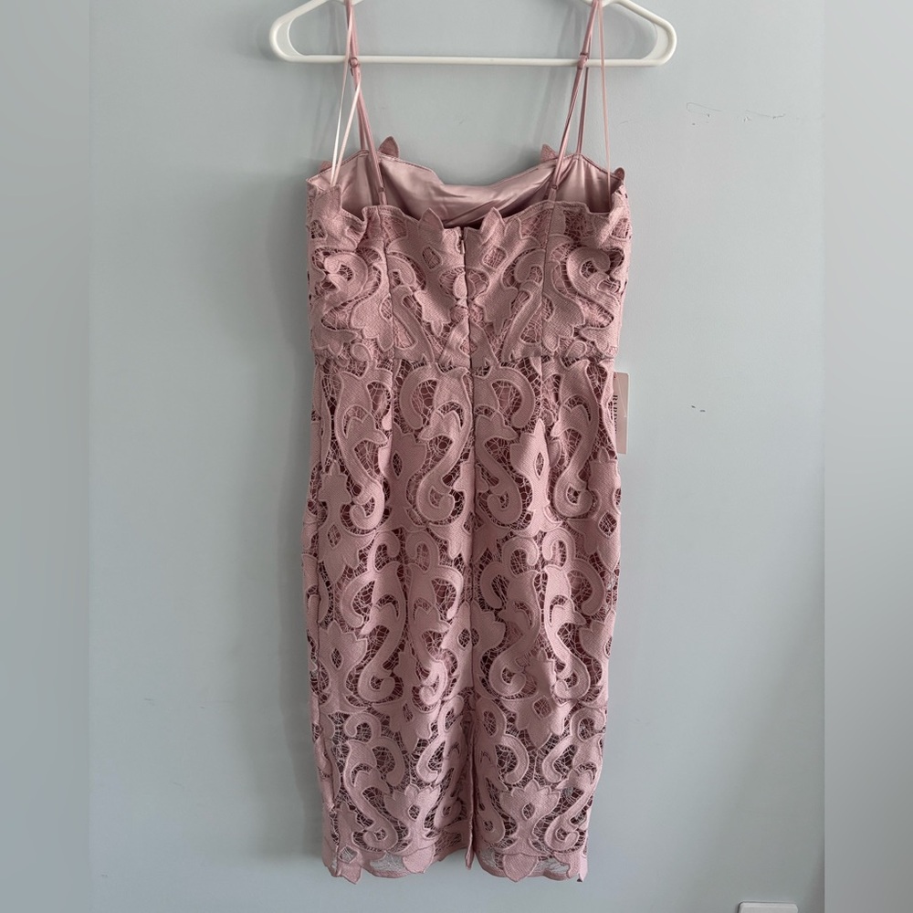 BARDOT LACE DRESS - Picture 3 of 5